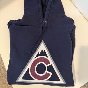 Navy Blue Colorado Avalanche Hoodie with their Mountain Logo Size L